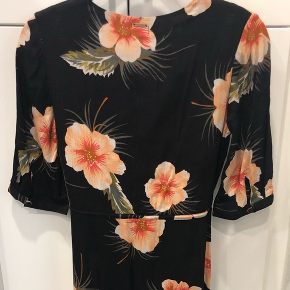 Brand New Volcom Flower Dress - Picture 4 of 4